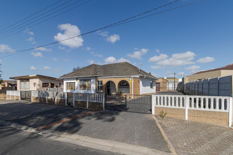 3 Bedroom Property for Sale in Glenhaven Western Cape